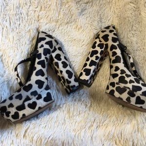 Alice and Olivia Mary Jane black and white hearts